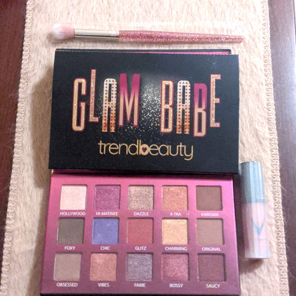 Makeup Bundle with full size pallet